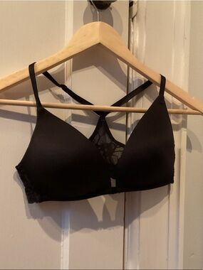 Maidenform Black Lace Racerback T-Shirt Bra